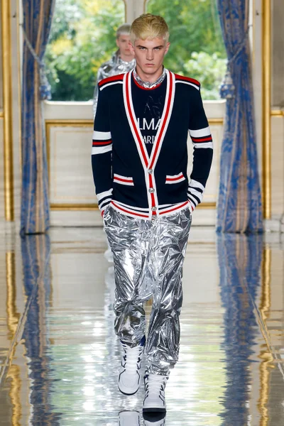Look 35